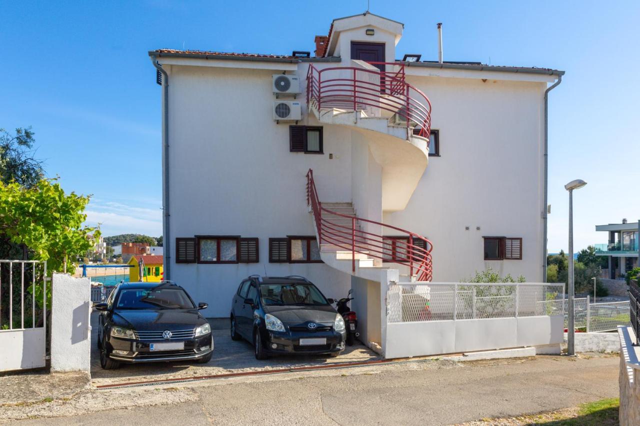 Apartments Villa Zrinka Rogoznica  Extérieur photo